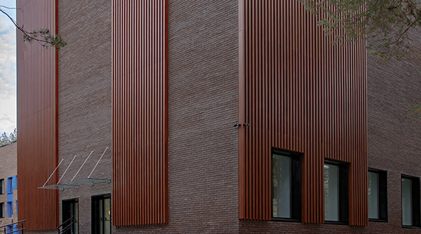 Завод Алга, Alga Facade Baffle, г.Ухта.jpg